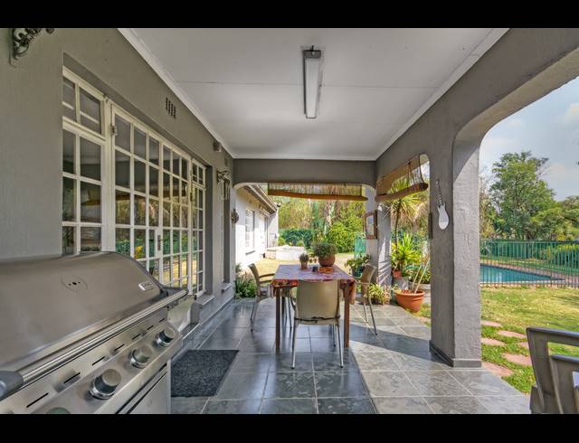 4 BEDROOM FREESTANDING FOR SALE IN LYNDHURST